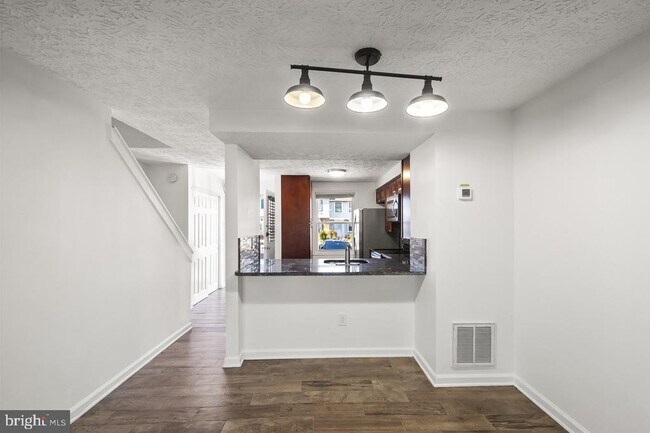 Building Photo - 8315 Brookvale Ct