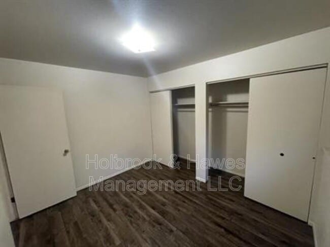 Building Photo - 225 N Sherwood St