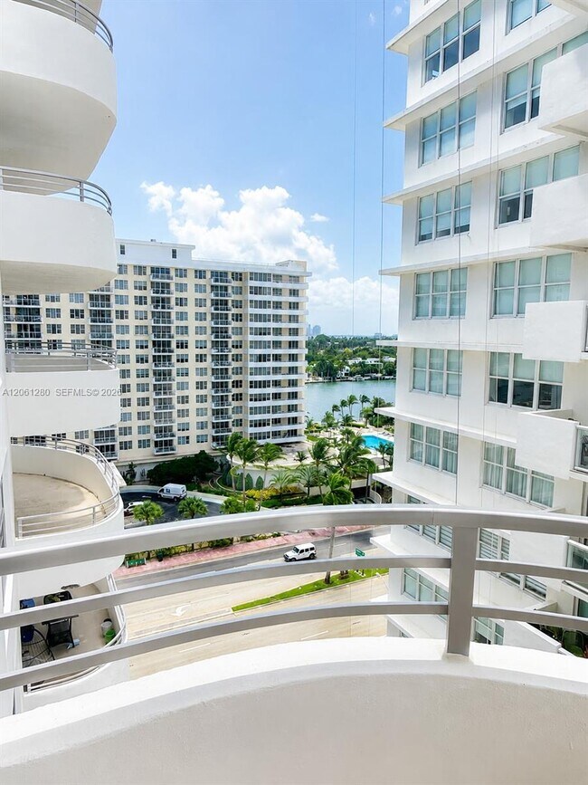 Building Photo - 5555 Collins Ave