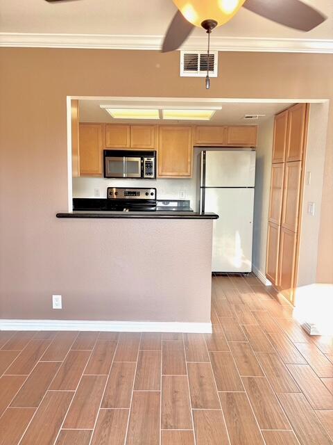 Building Photo - 43376 Cook St