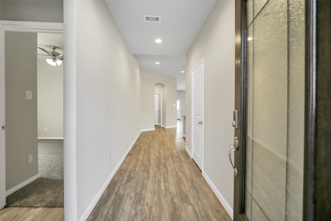 Building Photo - 4759 Creekside Hvn Trl