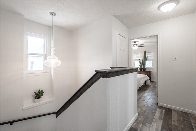 Building Photo - 718 Regency Ct