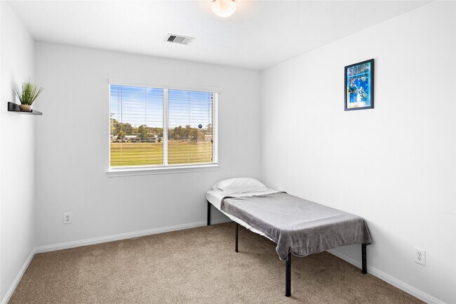 Building Photo - 2515 Bammelwood Dr