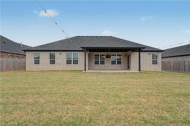 Building Photo - 431 Linda Ln