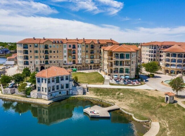 Building Photo - 6601 Mediterranean Dr