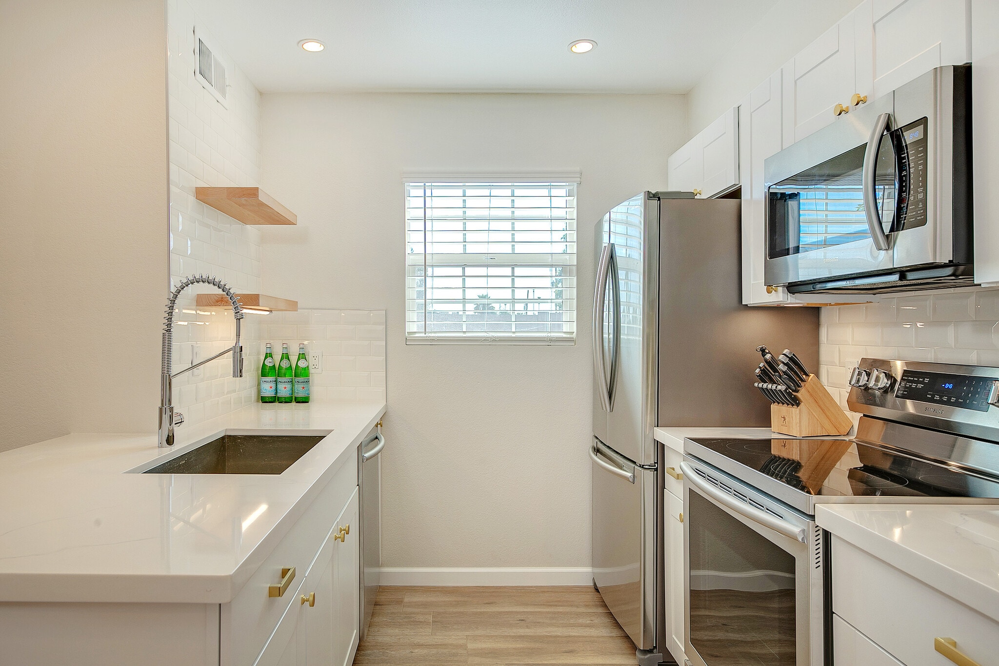 Building Photo - 2301 E University Dr