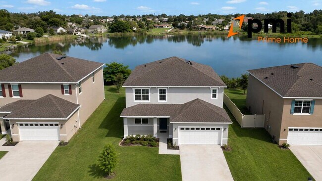 Building Photo - Stunning 5-Bedroom single family Home in Tavares | Spacious Layout & Modern Comforts