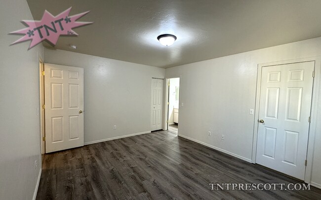 Building Photo - 0739