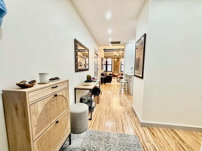 Building Photo - 232 Pavonia Ave