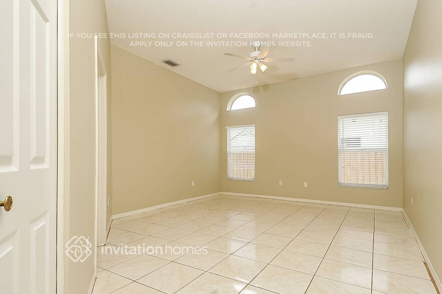 Building Photo - 10819 Capstan Lake Dr