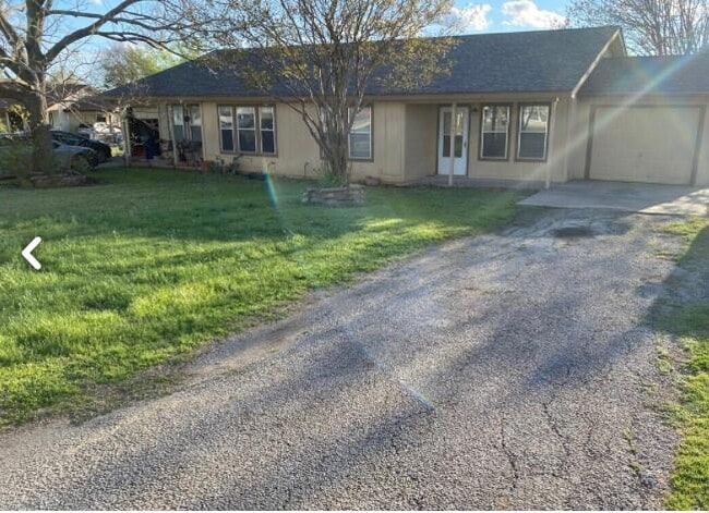 Building Photo - 107 Owen Cir