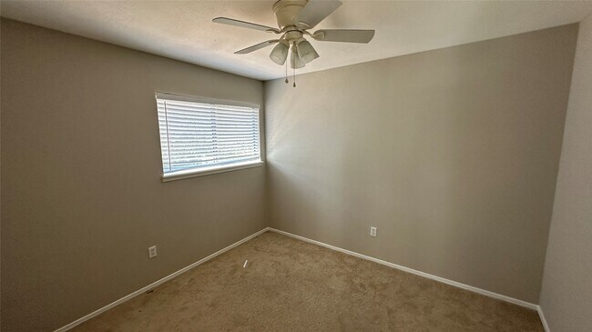 Building Photo - 2 W Mistybreeze Cir