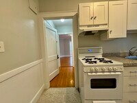 Building Photo - 154 Summer St