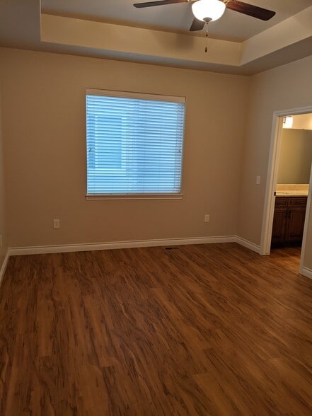 Primary Bedroom - 5609 Franklin Dr