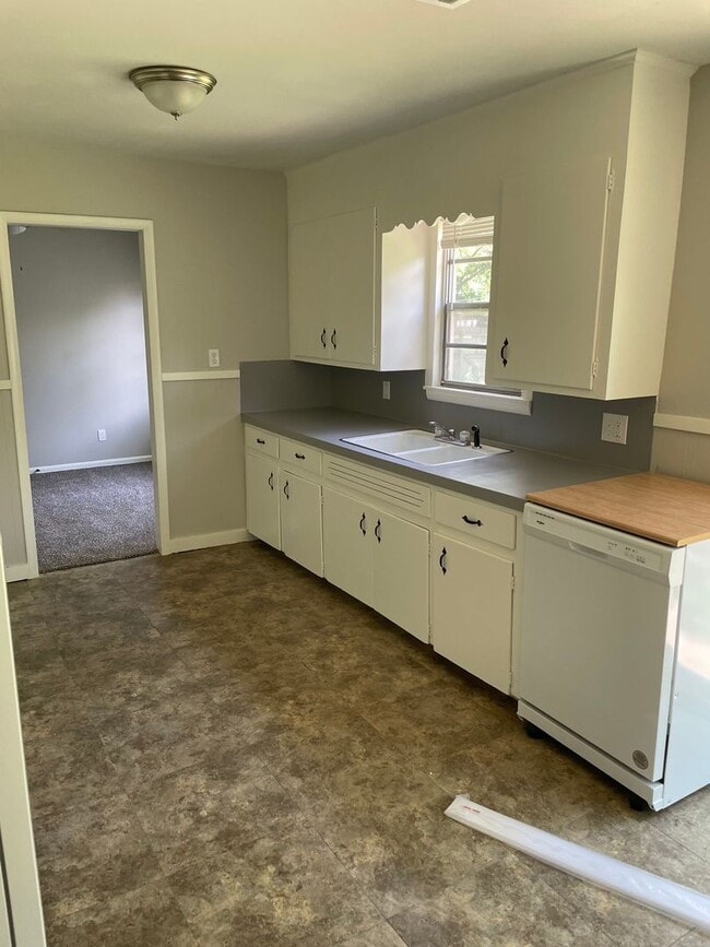 Primary Photo - Newly upgraded 3 bed / 1 bath