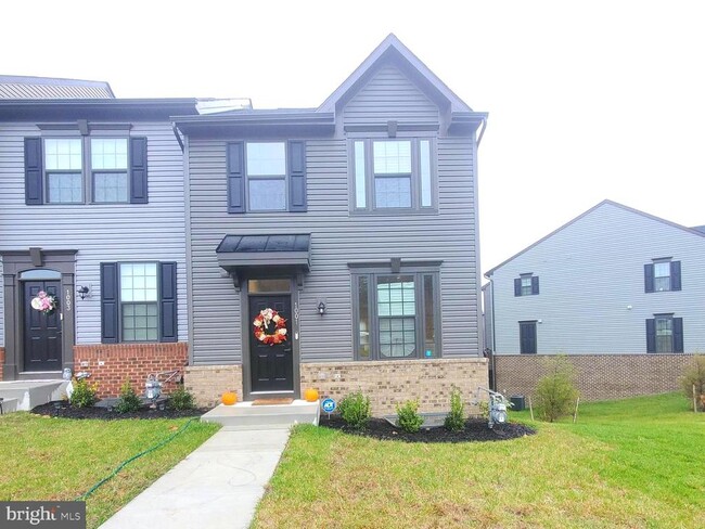 Primary Photo - 1001 Rampart Dr