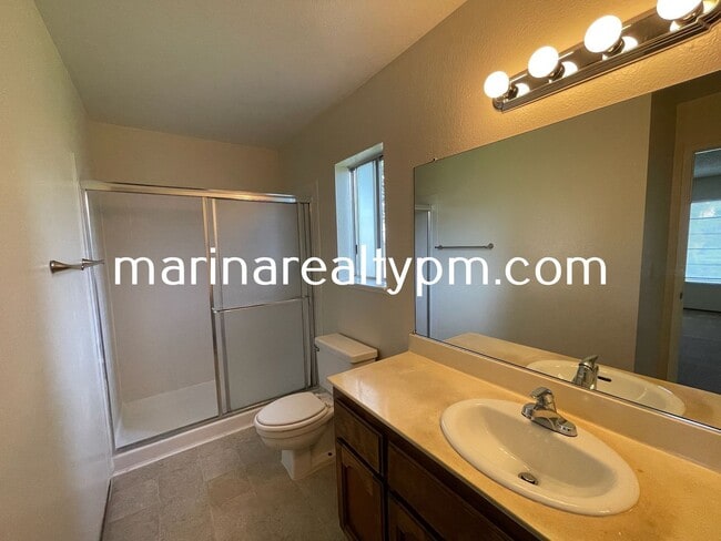 Building Photo - 2 bed 2 bath single family home in established neighborhood in City of Suisun