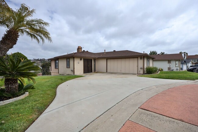 Building Photo - Spacious 3 Bedroom Home in La Mesa Woods