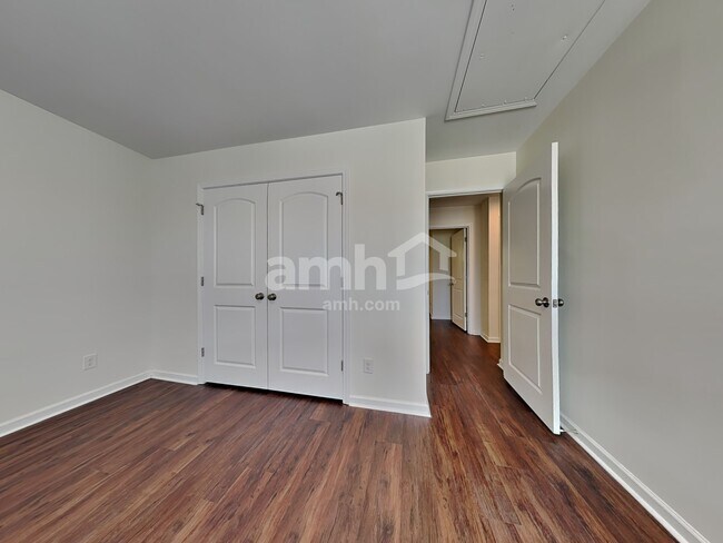 Building Photo - 95 Gentry Way