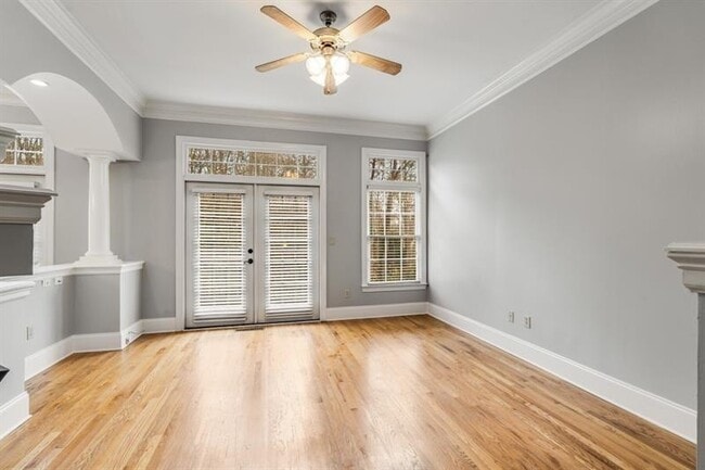 Building Photo - 331 Carpenter Dr NE