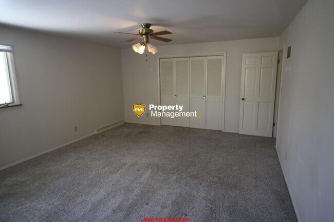 Building Photo - Quiet Mature Neighborhood