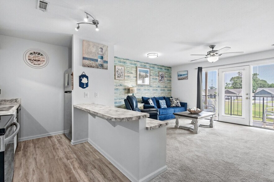 Building Photo - 208 Double Eagle Dr