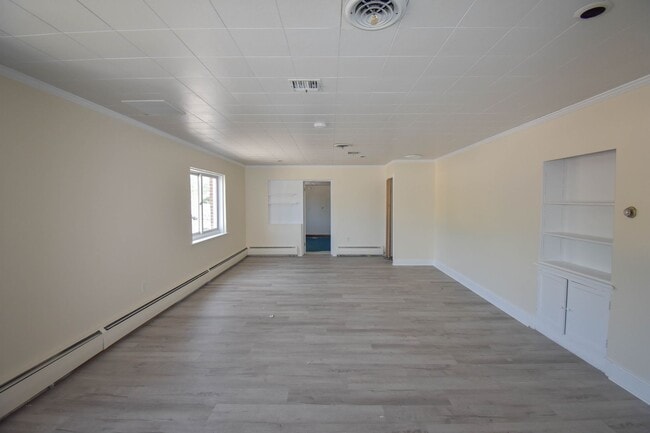 Building Photo - 540 High St