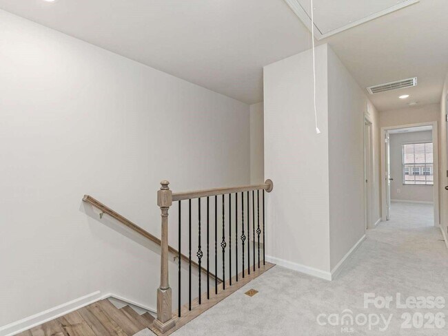 Building Photo - 15741 Country House St