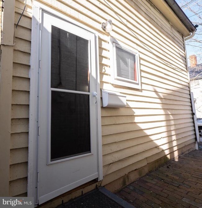 Building Photo - 703 S Loudoun St