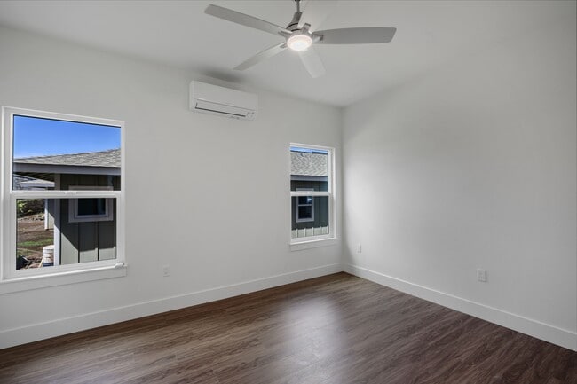 Building Photo - 112 Oliona St