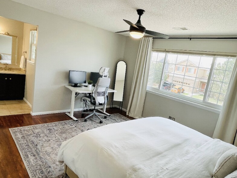 Building Photo - 2446 S Gibralter Way