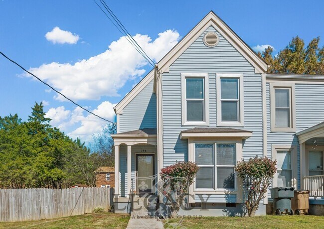 Primary Photo - 748 Lake Terrace Dr