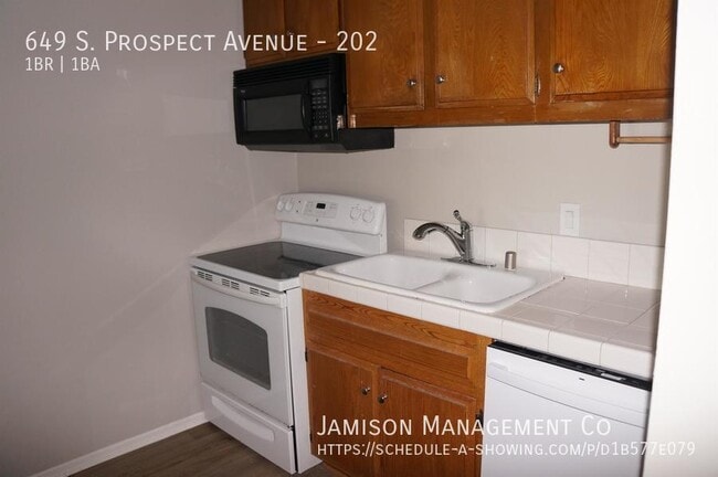 Building Photo - 649 S Prospect Ave