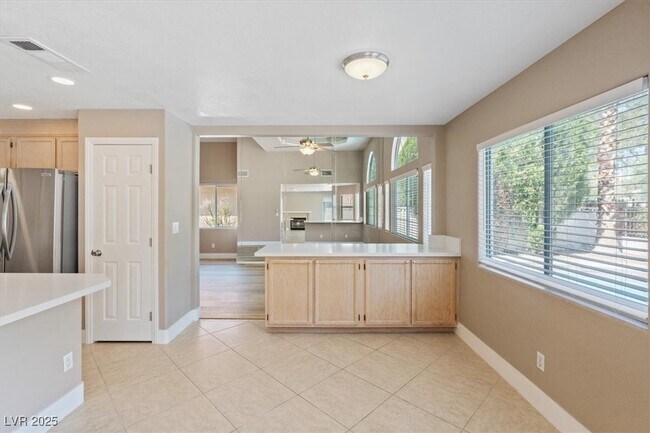 Building Photo - 1817 Tropical Breeze Dr