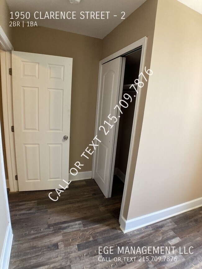 Building Photo - 1950 Clarence St