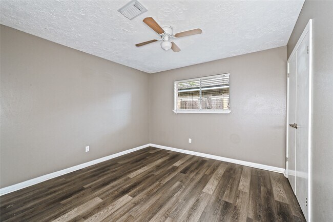 Building Photo - 7310 Kite Hill Dr