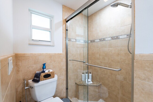 Building Photo - 149 Beachcomber St