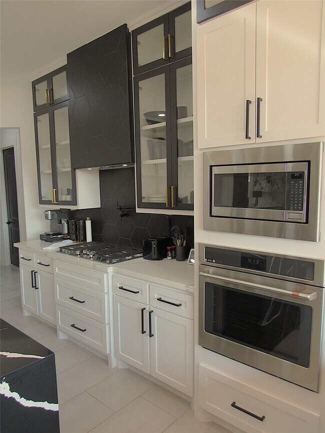 Building Photo - 51 Rd 6613