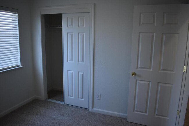 Building Photo - 4670 Tolman Way