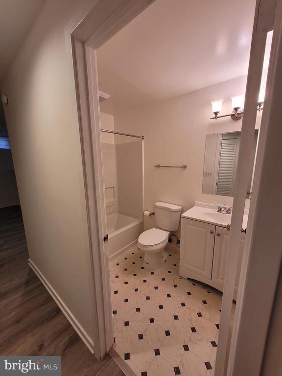 Building Photo - 16542 Sioux Ln