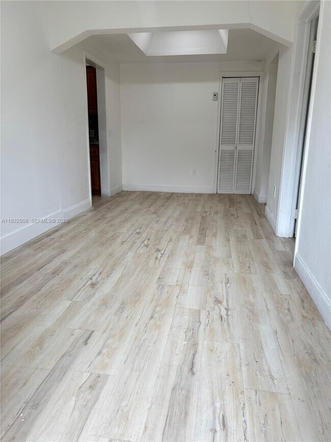 Building Photo - 3031 NW 15th St