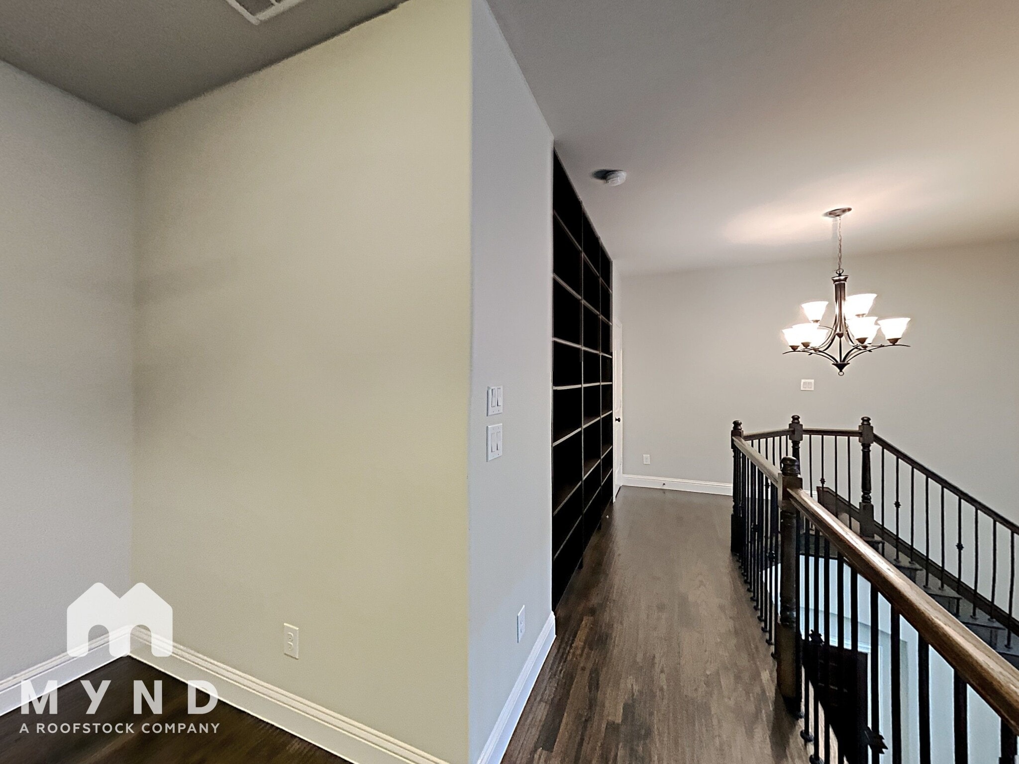 Building Photo - 868 Dartford Dr