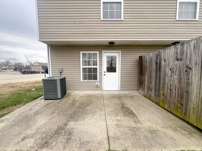 Building Photo - 781 Cherrybark Ln