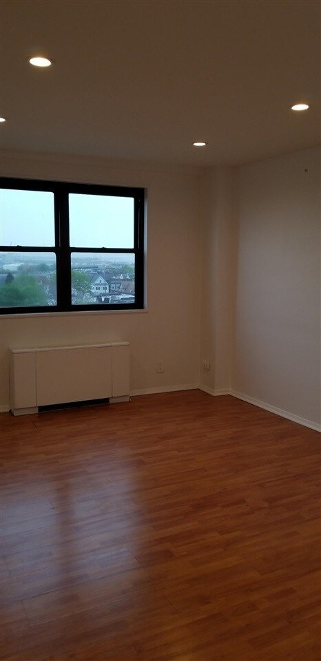 Building Photo - 1225 John F. Kennedy Blvd