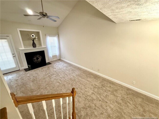 Building Photo - 309 Bulla Pl