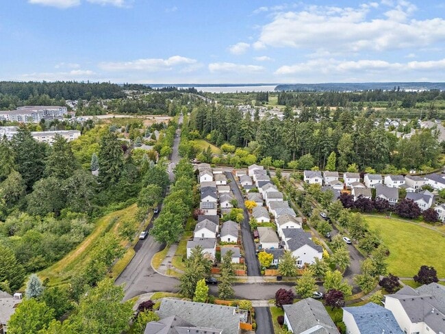 Building Photo - Cozy DuPont Home with Fenced Yard, 2-Car Garage & Minutes to JBLM!