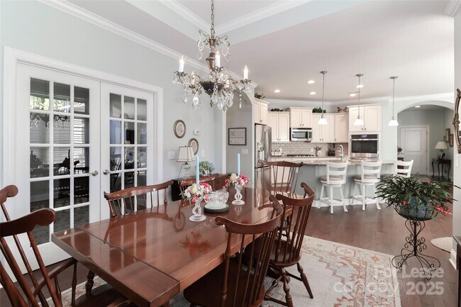 Building Photo - 115 Brawley Point Cir