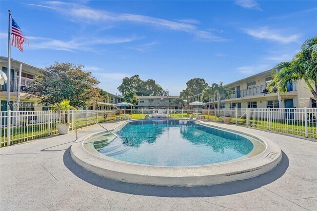 Building Photo - 7401 Pines Blvd