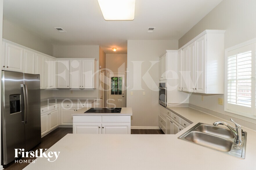 Building Photo - 1816 Candle Ridge Cove