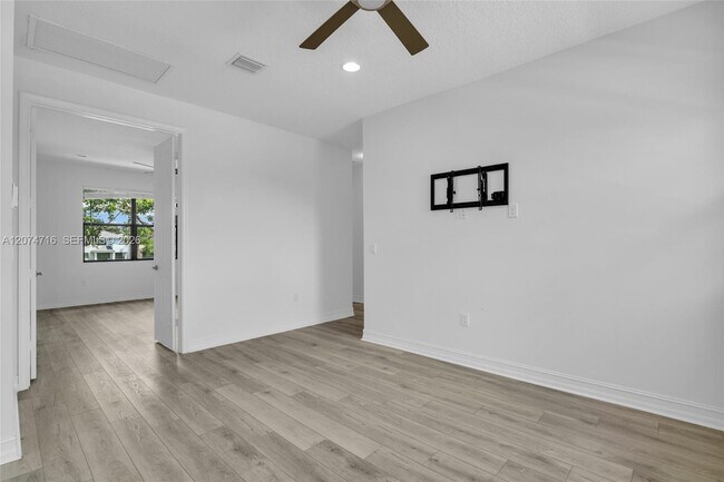 Building Photo - 8089 Ironstone Dr